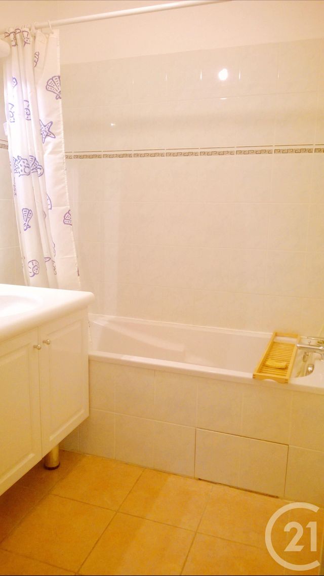 Afficher la photo en grand Appartement F2 à louer - 2 pièces - 47.79 m2 - MARSEILLE - 13001 - PROVENCE-ALPES-COTE-D-AZUR - Century 21 Longchamp Immobilier