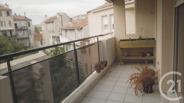 Afficher la photo en grand Appartement F2 à louer - 2 pièces - 47.79 m2 - MARSEILLE - 13001 - PROVENCE-ALPES-COTE-D-AZUR - Century 21 Longchamp Immobilier