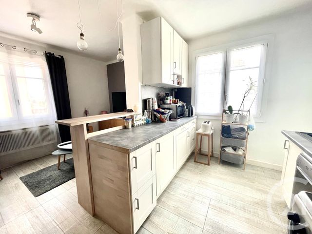 Afficher la photo en grand Appartement T3 à vendre - 3 pièces - 54.55 m2 - MARSEILLE - 13004 - PROVENCE-ALPES-COTE-D-AZUR - Century 21 Longchamp Immobilier