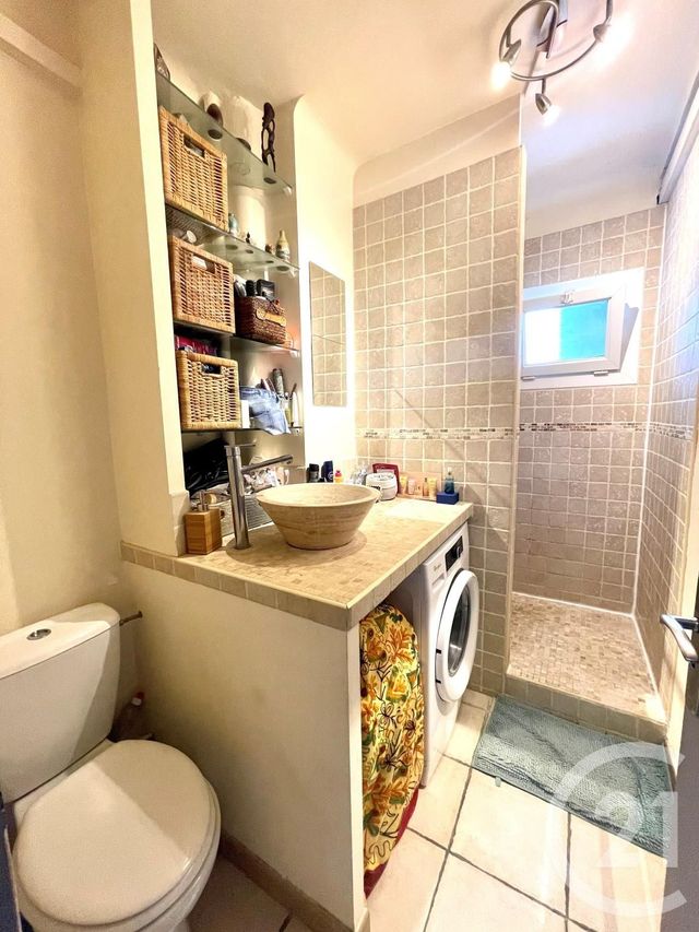 Afficher la photo en grand Appartement T3 à vendre - 3 pièces - 54.55 m2 - MARSEILLE - 13004 - PROVENCE-ALPES-COTE-D-AZUR - Century 21 Longchamp Immobilier