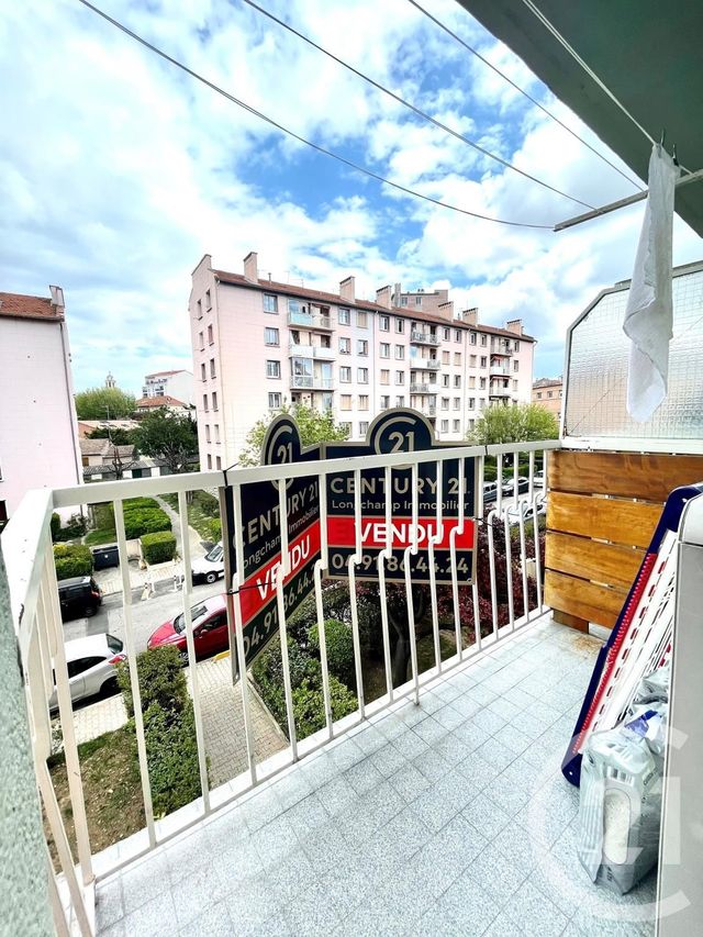 Afficher la photo en grand Appartement T3 à vendre - 3 pièces - 54.55 m2 - MARSEILLE - 13004 - PROVENCE-ALPES-COTE-D-AZUR - Century 21 Longchamp Immobilier