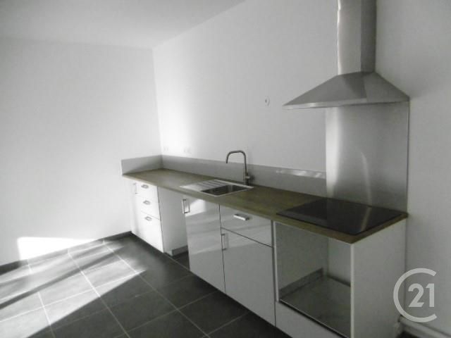 Afficher la photo en grand Appartement T3 à vendre - 3 pièces - 61.13 m2 - MARSEILLE - 13005 - PROVENCE-ALPES-COTE-D-AZUR - Century 21 Longchamp Immobilier