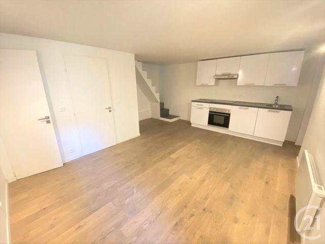Appartement F3 à vendre - 3 pièces - 76.63 m2 - MARSEILLE - 13001 - PROVENCE-ALPES-COTE-D-AZUR - Century 21 Longchamp Immobilier Appartement F3 à vendre - 3 pièces - 76.63 m2 - MARSEILLE - 13001 - PROVENCE-ALPES-COTE-D-AZUR - Century 21 Longchamp Immobilier