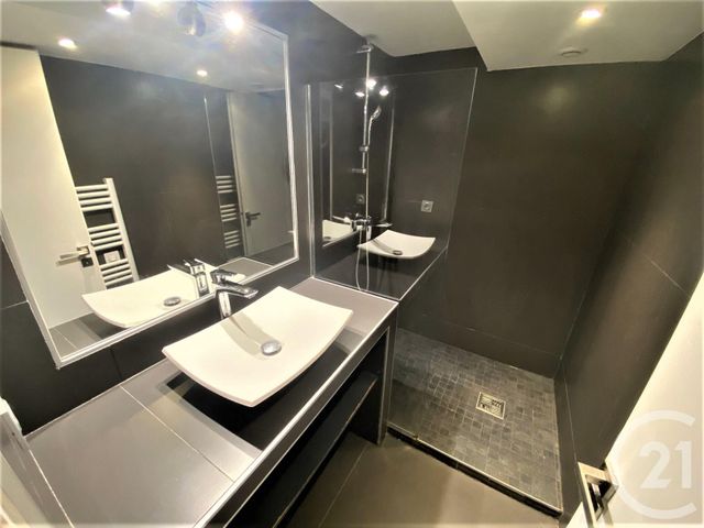 Appartement F3 à vendre - 3 pièces - 76.63 m2 - MARSEILLE - 13001 - PROVENCE-ALPES-COTE-D-AZUR - Century 21 Longchamp Immobilier Appartement F3 à vendre - 3 pièces - 76.63 m2 - MARSEILLE - 13001 - PROVENCE-ALPES-COTE-D-AZUR - Century 21 Longchamp Immobilier