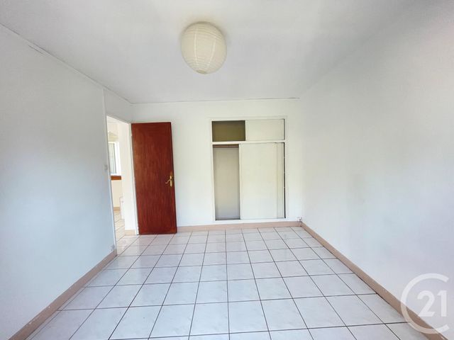 Appartement T3 à vendre - 3 pièces - 46.87 m2 - MARSEILLE - 13013 - PROVENCE-ALPES-COTE-D-AZUR - Century 21 Longchamp Immobilier Appartement T3 à vendre - 3 pièces - 46.87 m2 - MARSEILLE - 13013 - PROVENCE-ALPES-COTE-D-AZUR - Century 21 Longchamp Immobilier
