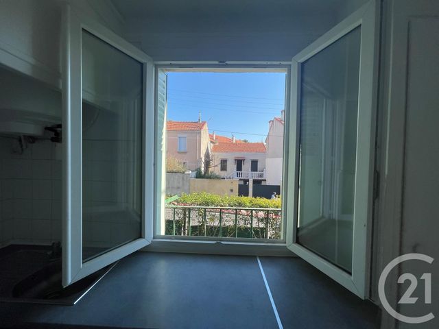 Appartement T3 à vendre - 3 pièces - 46.87 m2 - MARSEILLE - 13013 - PROVENCE-ALPES-COTE-D-AZUR - Century 21 Longchamp Immobilier Appartement T3 à vendre - 3 pièces - 46.87 m2 - MARSEILLE - 13013 - PROVENCE-ALPES-COTE-D-AZUR - Century 21 Longchamp Immobilier