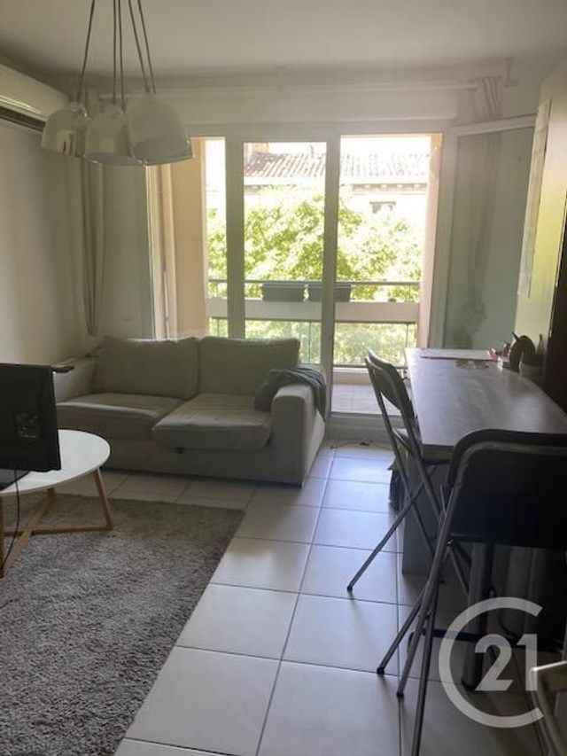 Appartement T2 à louer - 2 pièces - 37.99 m2 - MARSEILLE - 13004 - PROVENCE-ALPES-COTE-D-AZUR - Century 21 Longchamp Immobilier Appartement T2 à louer - 2 pièces - 37.99 m2 - MARSEILLE - 13004 - PROVENCE-ALPES-COTE-D-AZUR - Century 21 Longchamp Immobilier