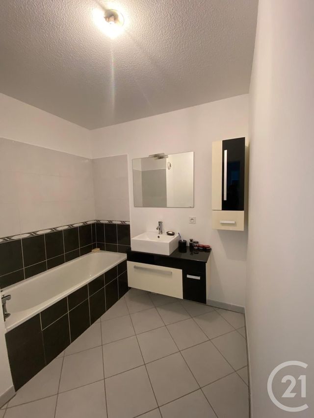 Appartement F2 à vendre - 2 pièces - 40.31 m2 - MARSEILLE - 13013 - PROVENCE-ALPES-COTE-D-AZUR - Century 21 Longchamp Immobilier Appartement F2 à vendre - 2 pièces - 40.31 m2 - MARSEILLE - 13013 - PROVENCE-ALPES-COTE-D-AZUR - Century 21 Longchamp Immobilier