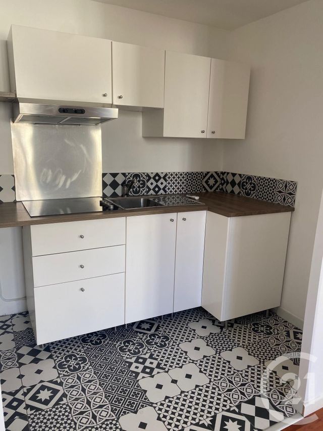 Appartement T2 à louer - 2 pièces - 41.1 m2 - MARSEILLE - 13004 - PROVENCE-ALPES-COTE-D-AZUR - Century 21 Longchamp Immobilier Appartement T2 à louer - 2 pièces - 41.1 m2 - MARSEILLE - 13004 - PROVENCE-ALPES-COTE-D-AZUR - Century 21 Longchamp Immobilier