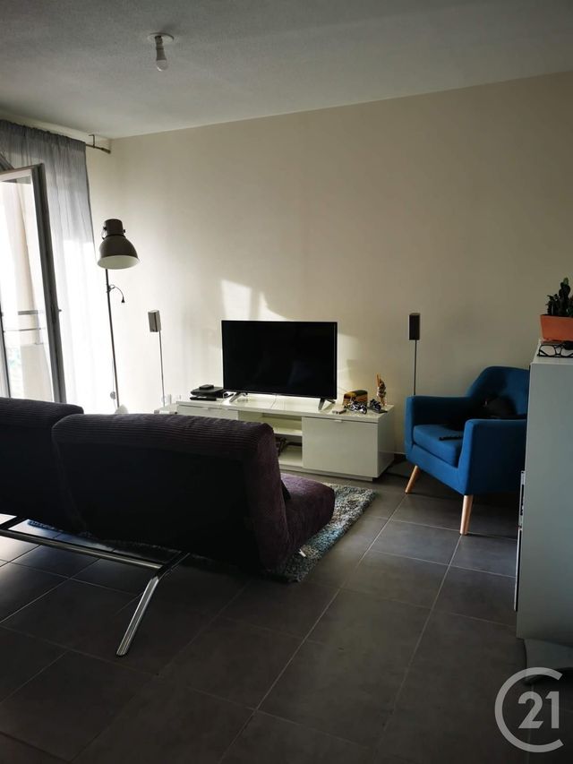 Appartement T2 à louer - 2 pièces - 38.84 m2 - MARSEILLE - 13012 - PROVENCE-ALPES-COTE-D-AZUR - Century 21 Longchamp Immobilier Appartement T2 à louer - 2 pièces - 38.84 m2 - MARSEILLE - 13012 - PROVENCE-ALPES-COTE-D-AZUR - Century 21 Longchamp Immobilier
