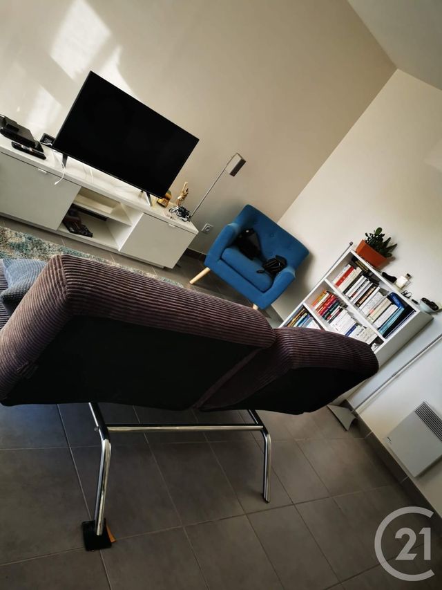 Appartement T2 à louer - 2 pièces - 38.84 m2 - MARSEILLE - 13012 - PROVENCE-ALPES-COTE-D-AZUR - Century 21 Longchamp Immobilier Appartement T2 à louer - 2 pièces - 38.84 m2 - MARSEILLE - 13012 - PROVENCE-ALPES-COTE-D-AZUR - Century 21 Longchamp Immobilier