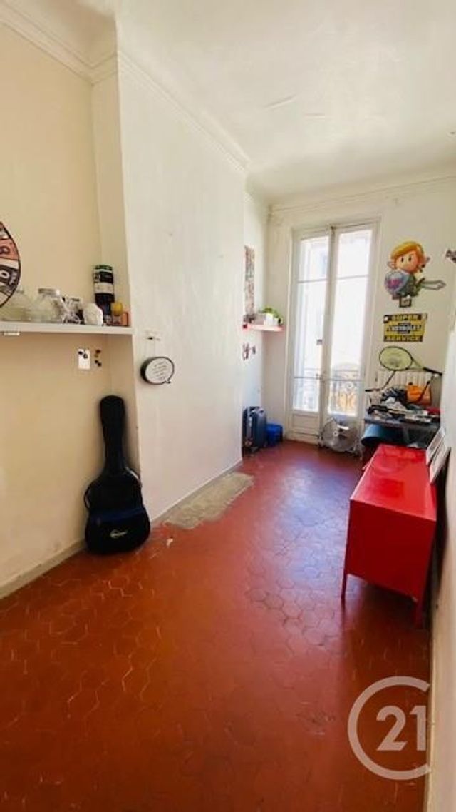 Afficher la photo en grand Appartement F3 à vendre - 3 pièces - 77.0 m2 - MARSEILLE - 13001 - PROVENCE-ALPES-COTE-D-AZUR - Century 21 Longchamp Immobilier