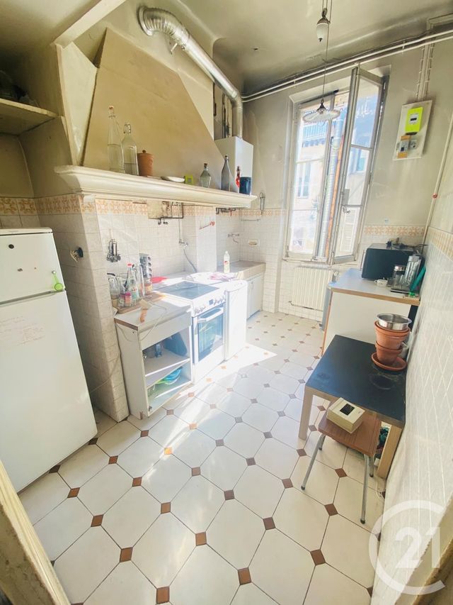 Afficher la photo en grand Appartement F3 à vendre - 3 pièces - 77.0 m2 - MARSEILLE - 13001 - PROVENCE-ALPES-COTE-D-AZUR - Century 21 Longchamp Immobilier