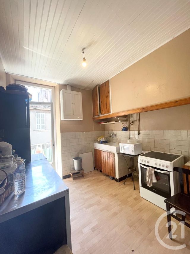 Afficher la photo en grand Appartement T2 à vendre - 3 pièces - 50.0 m2 - MARSEILLE - 13004 - PROVENCE-ALPES-COTE-D-AZUR - Century 21 Longchamp Immobilier