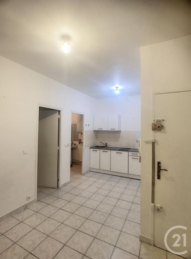 Afficher la photo en grand Appartement T2 à louer - 2 pièces - 26.7 m2 - MARSEILLE - 13003 - PROVENCE-ALPES-COTE-D-AZUR - Century 21 Longchamp Immobilier