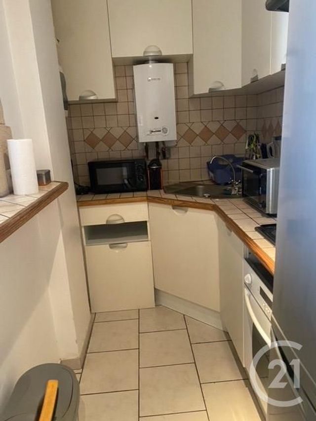 Afficher la photo en grand Appartement F2 à louer - 2 pièces - 31.38 m2 - MARSEILLE - 13004 - PROVENCE-ALPES-COTE-D-AZUR - Century 21 Longchamp Immobilier