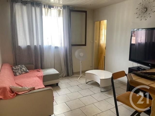 Afficher la photo en grand Appartement F2 à louer - 2 pièces - 31.38 m2 - MARSEILLE - 13004 - PROVENCE-ALPES-COTE-D-AZUR - Century 21 Longchamp Immobilier