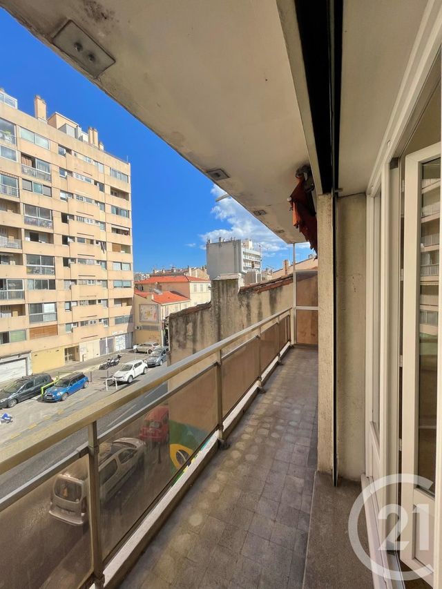 Afficher la photo en grand Appartement T4 à vendre - 4 pièces - 63.82 m2 - MARSEILLE - 13004 - PROVENCE-ALPES-COTE-D-AZUR - Century 21 Longchamp Immobilier