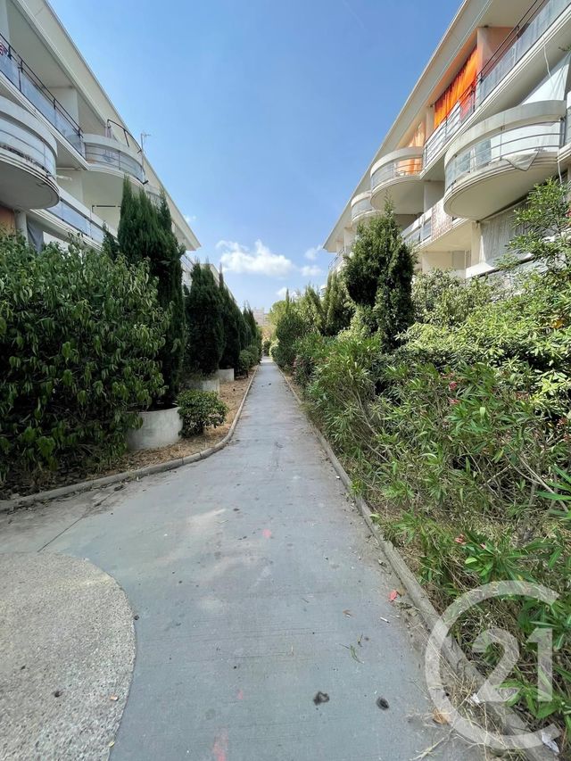 Afficher la photo en grand Appartement F1 à vendre - 1 pièce - 18.62 m2 - MARSEILLE - 13014 - PROVENCE-ALPES-COTE-D-AZUR - Century 21 Longchamp Immobilier