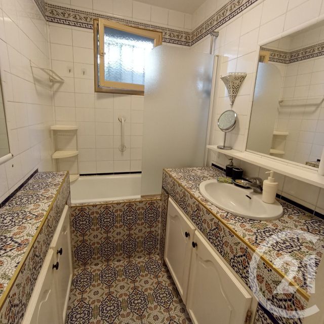 Appartement F3 à louer - 3 pièces - 52.82 m2 - MARSEILLE - 13004 - PROVENCE-ALPES-COTE-D-AZUR - Century 21 Longchamp Immobilier