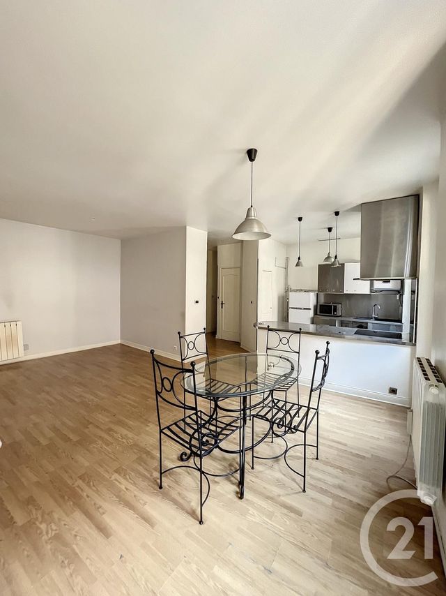 appartement à louer - 3 pièces - 74.06 m2 - MARSEILLE - 13010 - PROVENCE-ALPES-COTE-D-AZUR - Century 21 Longchamp Immobilier