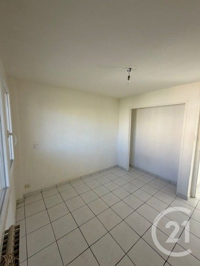 Appartement T3 à vendre - 3 pièces - 50.46 m2 - MARSEILLE - 13004 - PROVENCE-ALPES-COTE-D-AZUR - Century 21 Longchamp Immobilier