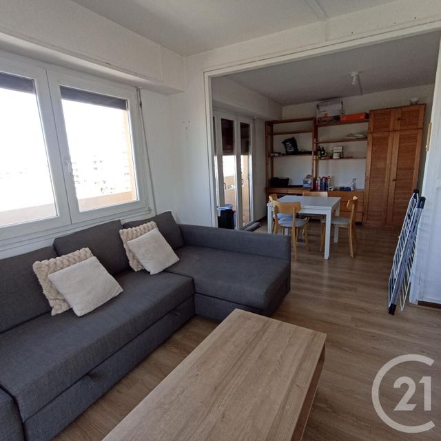 Appartement F2 à louer - 2 pièces - 50.2 m2 - MARSEILLE - 13005 - PROVENCE-ALPES-COTE-D-AZUR - Century 21 Longchamp Immobilier