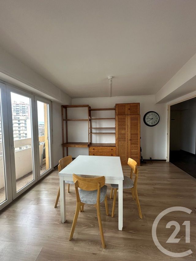 Appartement F2 à louer - 2 pièces - 50.2 m2 - MARSEILLE - 13005 - PROVENCE-ALPES-COTE-D-AZUR - Century 21 Longchamp Immobilier