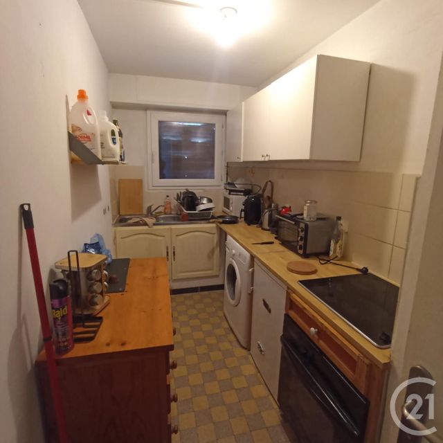 Appartement F2 à louer - 2 pièces - 50.2 m2 - MARSEILLE - 13005 - PROVENCE-ALPES-COTE-D-AZUR - Century 21 Longchamp Immobilier