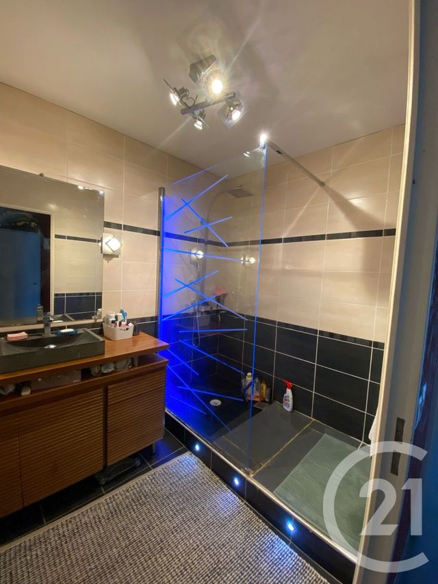 Appartement F3 à vendre - 3 pièces - 77.15 m2 - MARSEILLE - 13010 - PROVENCE-ALPES-COTE-D-AZUR - Century 21 Longchamp Immobilier