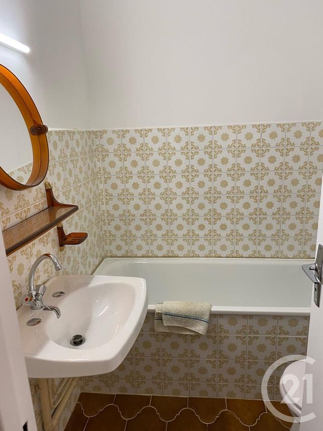 Afficher la photo en grand Appartement T1 à vendre - 1 pièce - 28.73 m2 - MARSEILLE - 13003 - PROVENCE-ALPES-COTE-D-AZUR - Century 21 Longchamp Immobilier