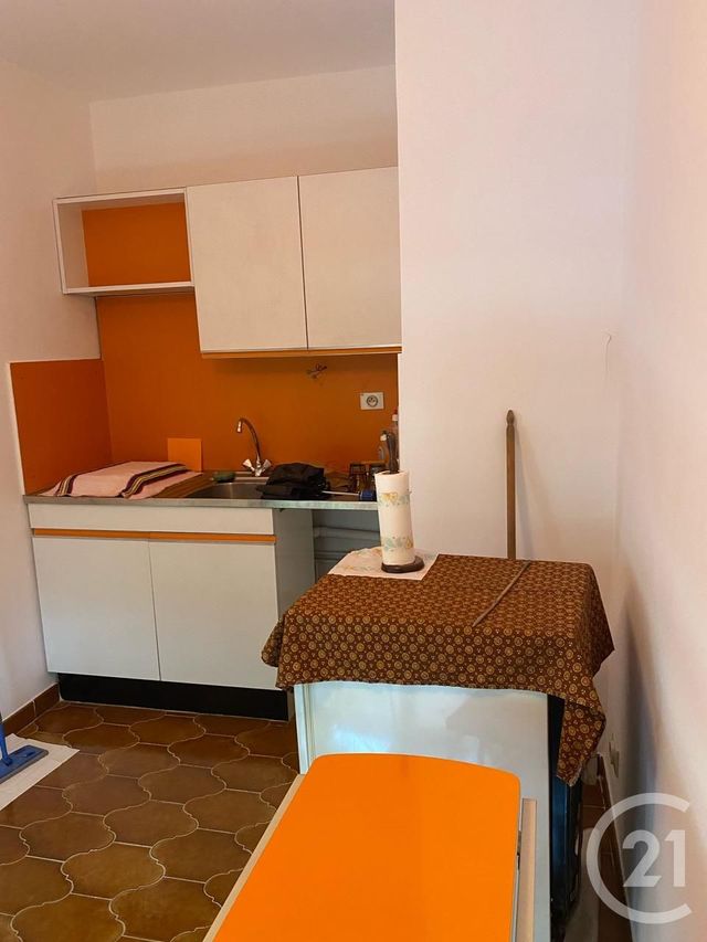 Afficher la photo en grand Appartement T1 à vendre - 1 pièce - 28.73 m2 - MARSEILLE - 13003 - PROVENCE-ALPES-COTE-D-AZUR - Century 21 Longchamp Immobilier