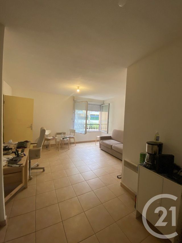 Appartement F1 à vendre - 1 pièce - 28.85 m2 - MARSEILLE - 13013 - PROVENCE-ALPES-COTE-D-AZUR - Century 21 Longchamp Immobilier