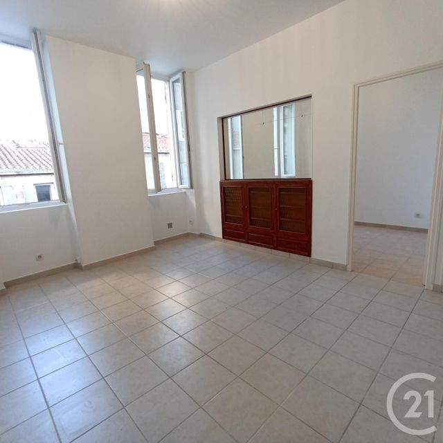 Appartement T2 à louer - 2 pièces - 39.55 m2 - MARSEILLE - 13006 - PROVENCE-ALPES-COTE-D-AZUR - Century 21 Longchamp Immobilier