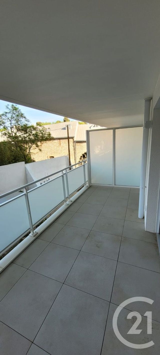 Afficher la photo en grand Appartement F2 à vendre - 2 pièces - 44.0 m2 - MARSEILLE - 13004 - PROVENCE-ALPES-COTE-D-AZUR - Century 21 Longchamp Immobilier
