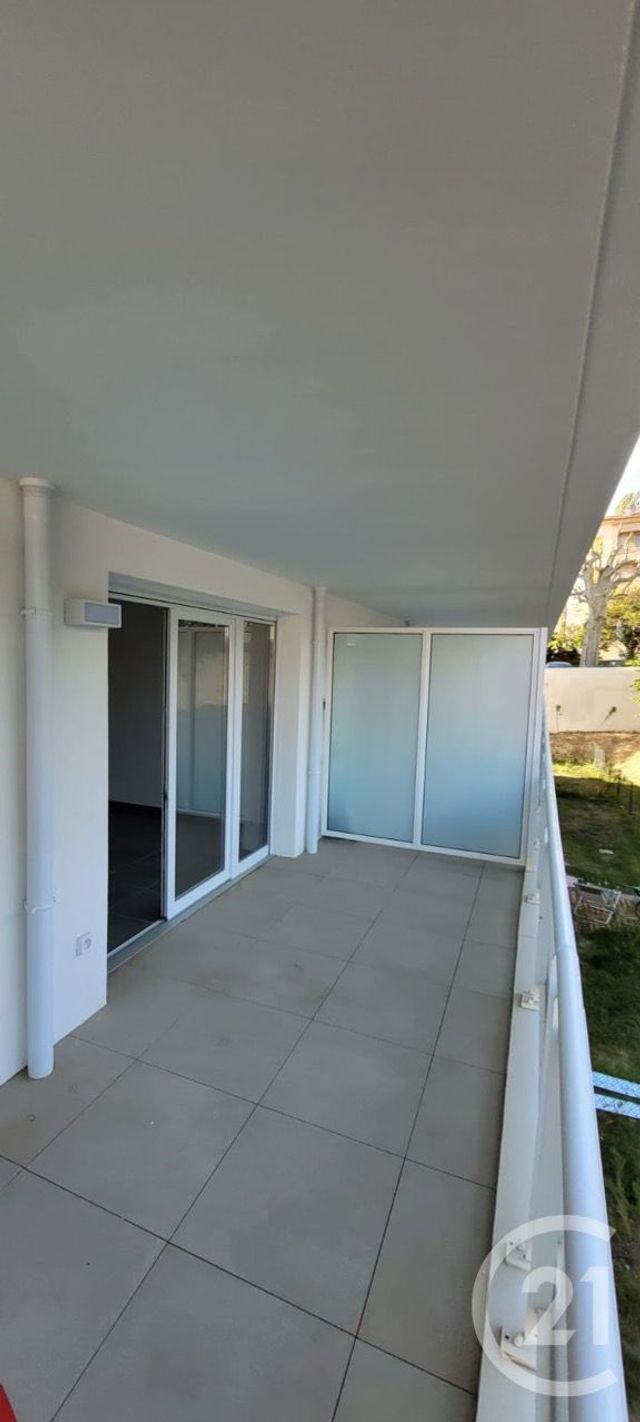 Afficher la photo en grand Appartement F2 à vendre - 2 pièces - 44.0 m2 - MARSEILLE - 13004 - PROVENCE-ALPES-COTE-D-AZUR - Century 21 Longchamp Immobilier