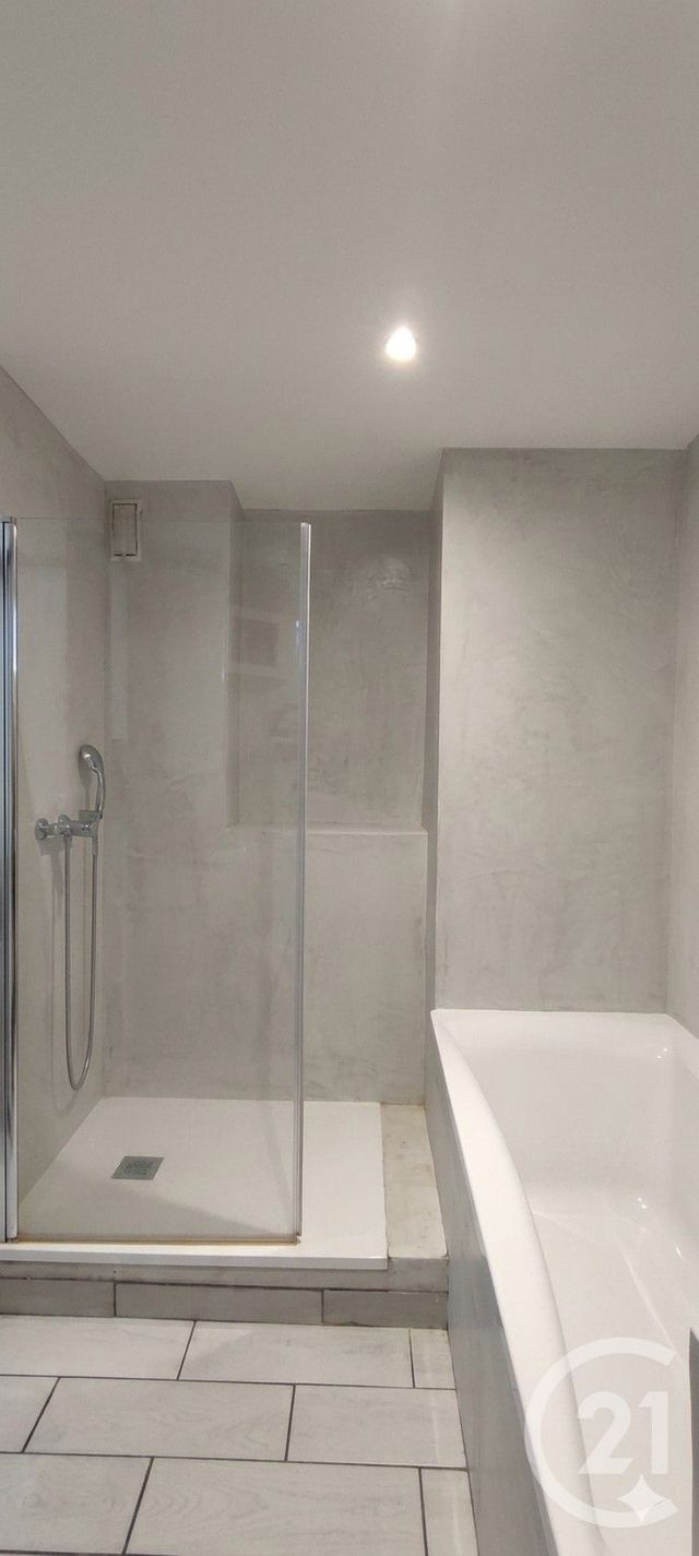 Appartement T3 à louer - 3 pièces - 63.42 m2 - MARSEILLE - 13004 - PROVENCE-ALPES-COTE-D-AZUR - Century 21 Longchamp Immobilier
