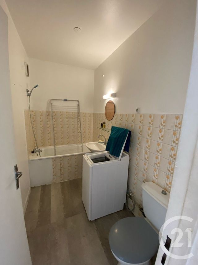 Appartement F1 à vendre - 1 pièce - 27.83 m2 - MARSEILLE - 13004 - PROVENCE-ALPES-COTE-D-AZUR - Century 21 Longchamp Immobilier