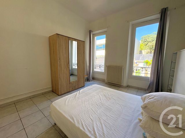 Afficher la photo en grand Appartement T3 à vendre - 3 pièces - 54.4 m2 - MARSEILLE - 13001 - PROVENCE-ALPES-COTE-D-AZUR - Century 21 Longchamp Immobilier