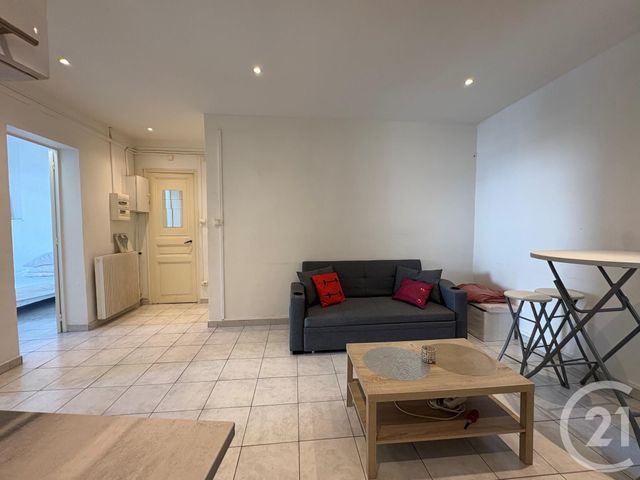 Afficher la photo en grand Appartement T3 à vendre - 3 pièces - 54.4 m2 - MARSEILLE - 13001 - PROVENCE-ALPES-COTE-D-AZUR - Century 21 Longchamp Immobilier