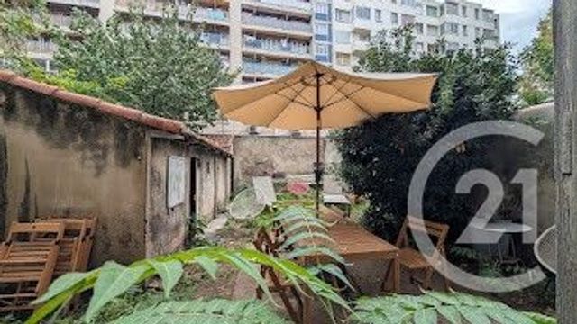 Appartement T2 à vendre - 2 pièces - 48.0 m2 - MARSEILLE - 13007 - PROVENCE-ALPES-COTE-D-AZUR - Century 21 Longchamp Immobilier