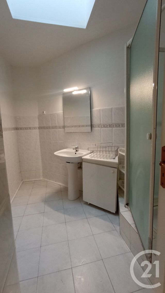 Appartement F1 bis à louer - 2 pièces - 51.18 m2 - MARSEILLE - 13004 - PROVENCE-ALPES-COTE-D-AZUR - Century 21 Longchamp Immobilier