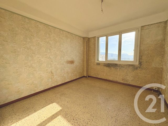 Appartement T4 à vendre - 4 pièces - 62.0 m2 - MARSEILLE - 13004 - PROVENCE-ALPES-COTE-D-AZUR - Century 21 Longchamp Immobilier