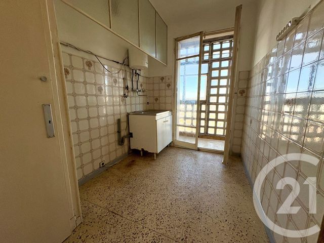 Appartement T4 à vendre - 4 pièces - 62.0 m2 - MARSEILLE - 13004 - PROVENCE-ALPES-COTE-D-AZUR - Century 21 Longchamp Immobilier