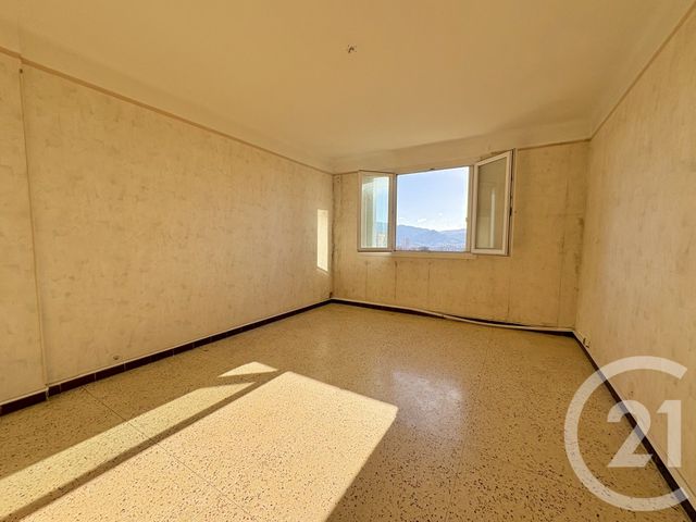 Appartement T4 à vendre - 4 pièces - 62.0 m2 - MARSEILLE - 13004 - PROVENCE-ALPES-COTE-D-AZUR - Century 21 Longchamp Immobilier