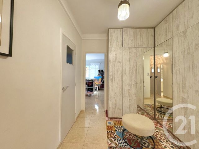 Appartement T4 à vendre - 4 pièces - 117.05 m2 - MARSEILLE - 13005 - PROVENCE-ALPES-COTE-D-AZUR - Century 21 Longchamp Immobilier