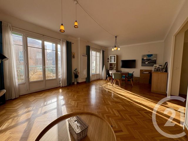 Appartement T4 à vendre - 4 pièces - 117.05 m2 - MARSEILLE - 13005 - PROVENCE-ALPES-COTE-D-AZUR - Century 21 Longchamp Immobilier
