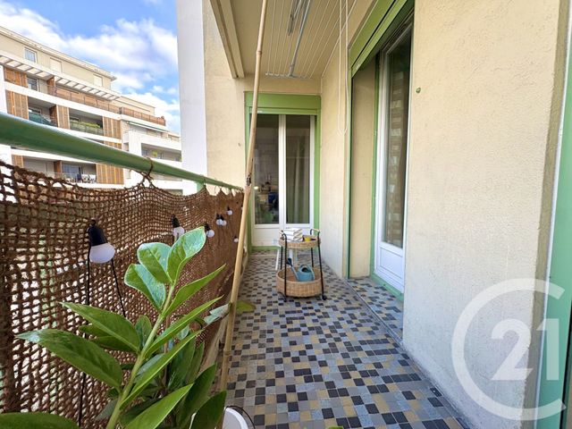 Appartement T4 à vendre - 4 pièces - 117.05 m2 - MARSEILLE - 13005 - PROVENCE-ALPES-COTE-D-AZUR - Century 21 Longchamp Immobilier
