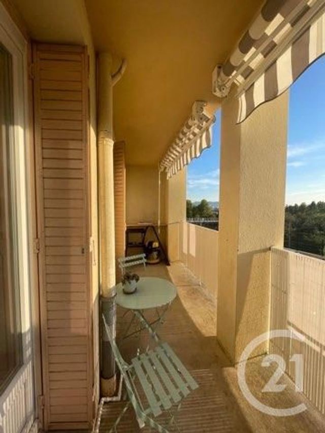 Appartement Chambre à louer - 1 pièce - 11.0 m2 - MARSEILLE - 13004 - PROVENCE-ALPES-COTE-D-AZUR - Century 21 Longchamp Immobilier