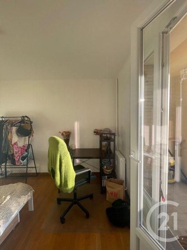 Appartement Chambre à louer - 1 pièce - 11.0 m2 - MARSEILLE - 13004 - PROVENCE-ALPES-COTE-D-AZUR - Century 21 Longchamp Immobilier